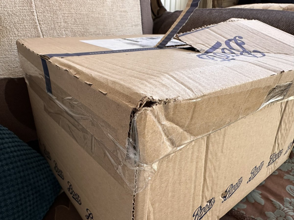 So as long as I receive my completely empty and damaged box, <a href="/BootsUK/">Boots</a> have delivered and that’s now my problem. No help, no good customer service, just generic emails.