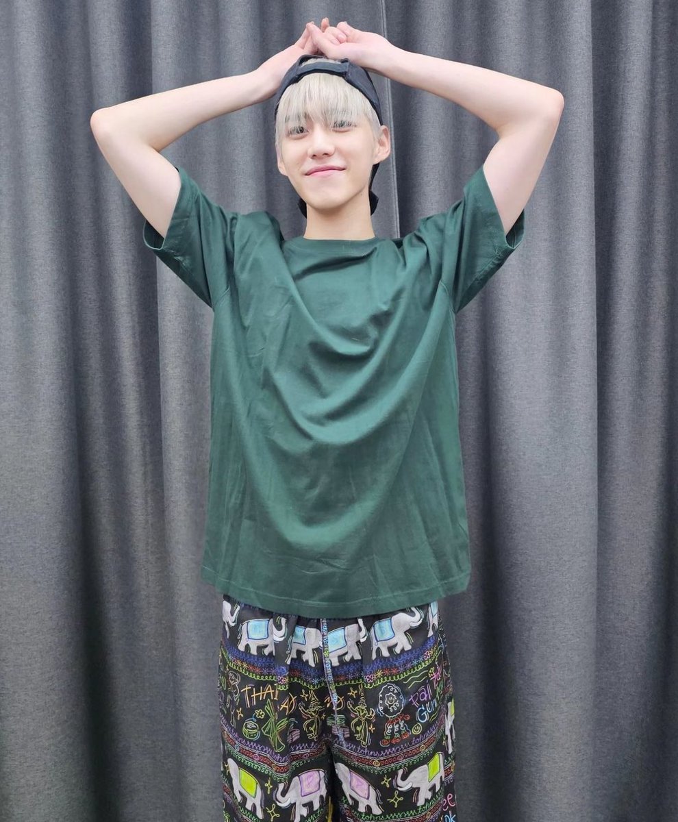 risurisukorisu7's tweet photo. ฉันทำ "Thailand pants" ขนาดเล็ก 5 ซม.

Tohns Holiday in Thailand Pantsの生地を使って5cmの小さなタイパンツ作りました🇹🇭🐘

#ppkritt 
#Tohns #TohnsHoliday https://t.co/ZZBdtsIkTZ