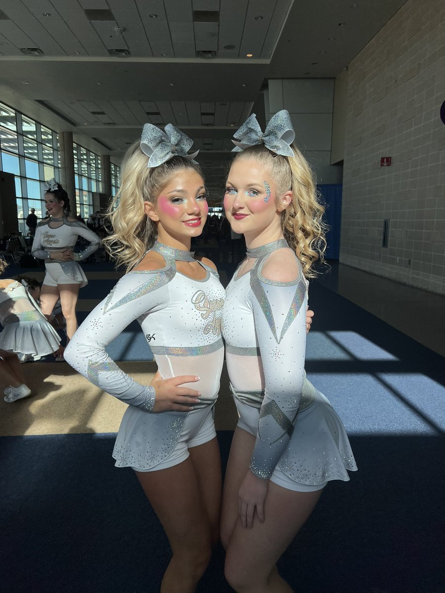 sjssnowangels's tweet photo. 10:24 am in WILDWOOD! “Normal hair” privilege for this comp🤣 #expo #servecc https://t.co/T68Yr6up89