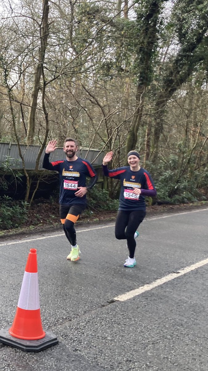 Well done Mr and Mrs Grant!! @Elwynhouse @FelstedSchool for supporting @MagicBusUK @FelstedMagic #wokinghamhalfmarathon looking forward to the felsted Mumbai team visiting at Easter
