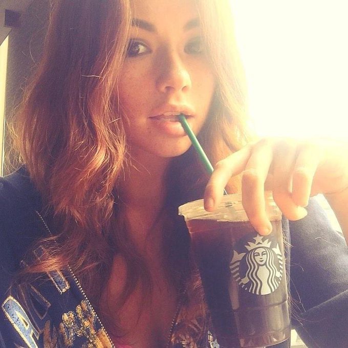 Remembering fondly when I used to part my hair down the middle 🥹 . New set on ✨spicy social✨ https://t