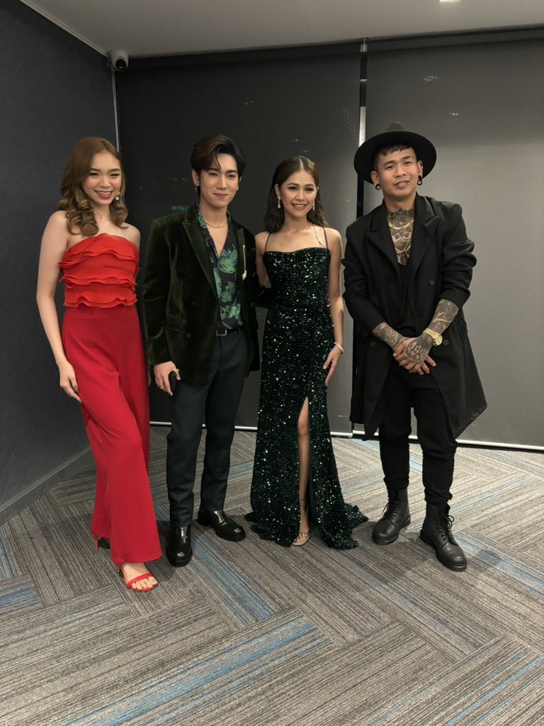 LOOK: JM and Marielle with Jezza and Marko in the #StarMagicMusicRoom at the B Hotel QC. 

#StarMagic 
#PolarisStarMagic