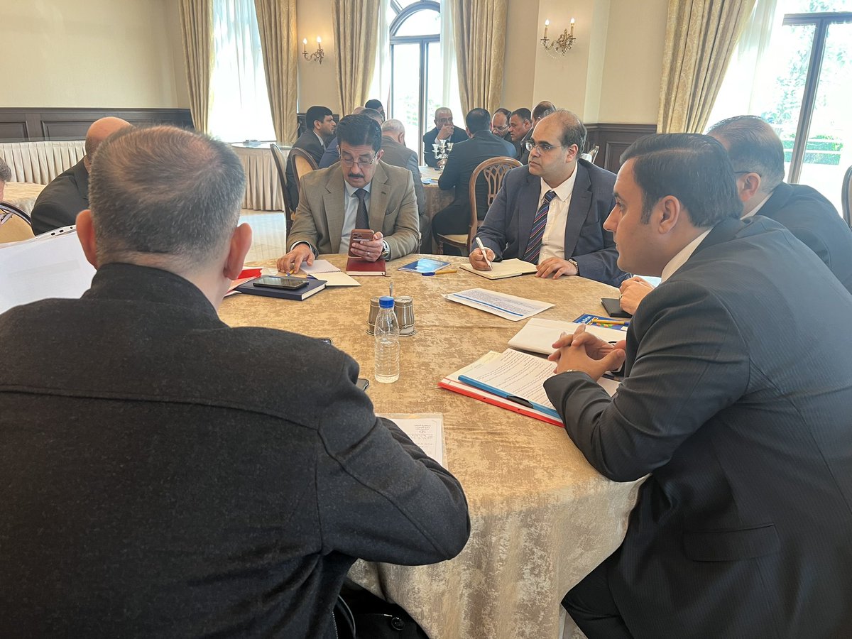 ofesd241's tweet photo. شاركت مؤسسة أصول للتطوير الاقتصادي والتنمية المستدامة في ورشة العمل المخصصة لدعم الصناعات الوطنية بحضور دولة رئيس مجلس الوزراء المحترم مع حضور حكومي رفيع المستوى، بهدف تعزيز الدعم المقدم للمدن السكنية الجديدة والانتقال التدريجي نحو الصناعة المحلية. https://t.co/0JS7wrVcw7