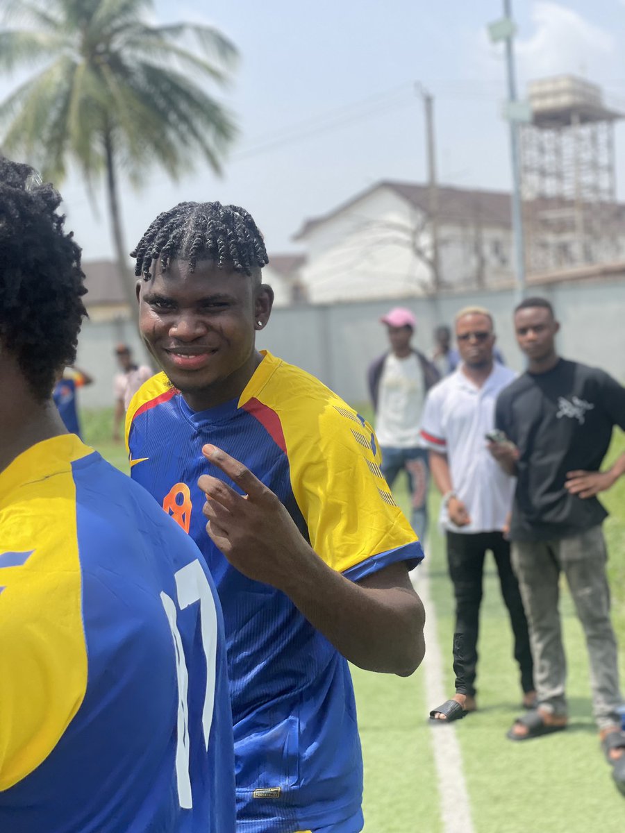 JayWisdom19's tweet photo. They should have added one more 1 to that medal for Lerry now ๐
๐
Lerry give us some sharp dribbles too ๐
#WeekOfDreams https://t.co/VITea1QBX3