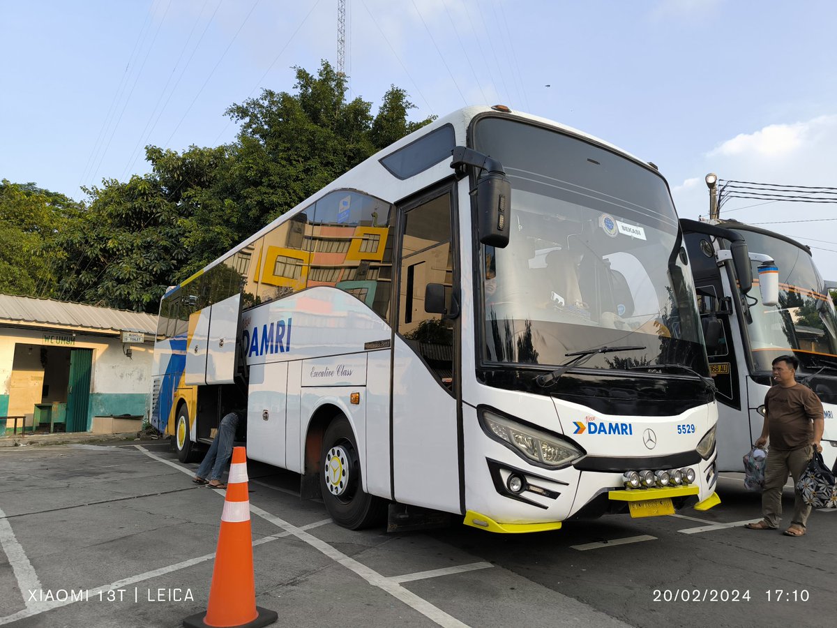 Ayah_Navisha's tweet photo. DAMRI Lampung https://t.co/EMIa8h35B6