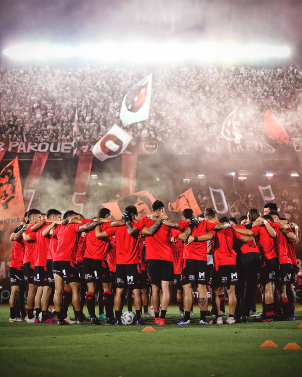#Newells May ocuparía el lugar de Banega. A esta hora, Macagno, Méndez, Velázquez, Glavinovich, Martino; Aguirre F.Cedres, Díaz, González; May y Ramírez. 4-4-2. <a href="/tiempoextraokk/">Tiempo Extra</a>