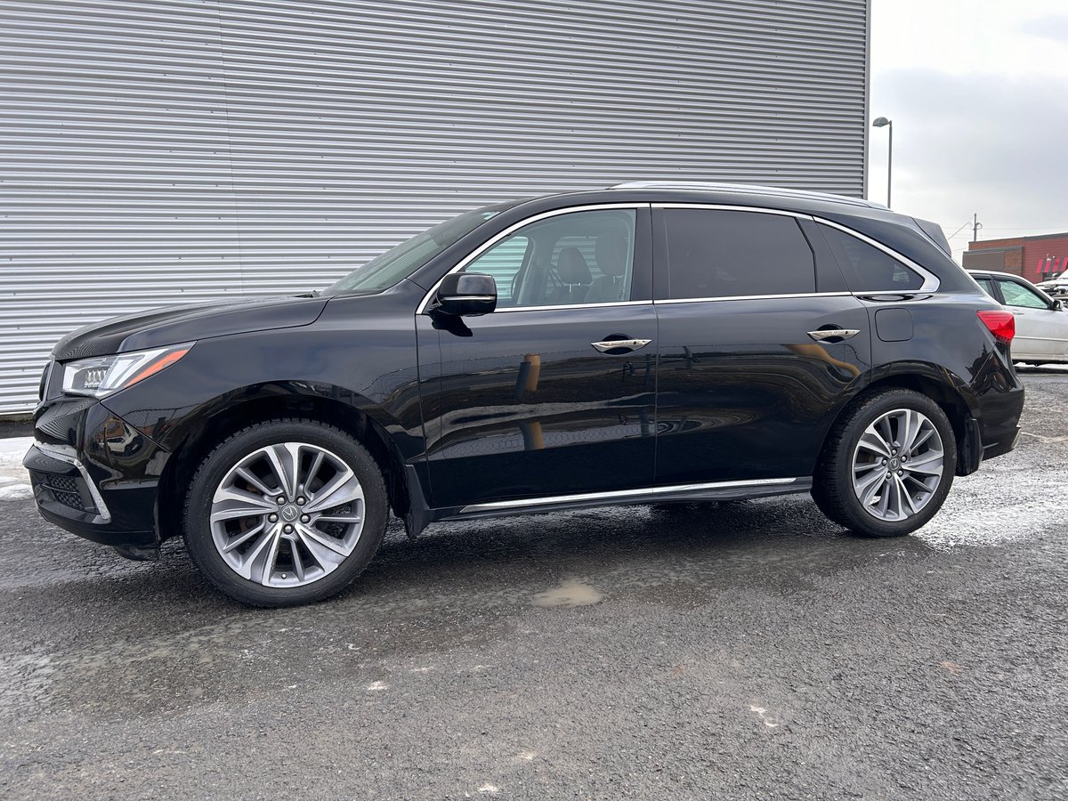 PauletteAuto's tweet image. The 2017 Acura MDX Advance is a top-of-the-line luxury SUV that offers unparalleled performance, comfort, and style. 
More photos and information:
buff.ly/48vPG94