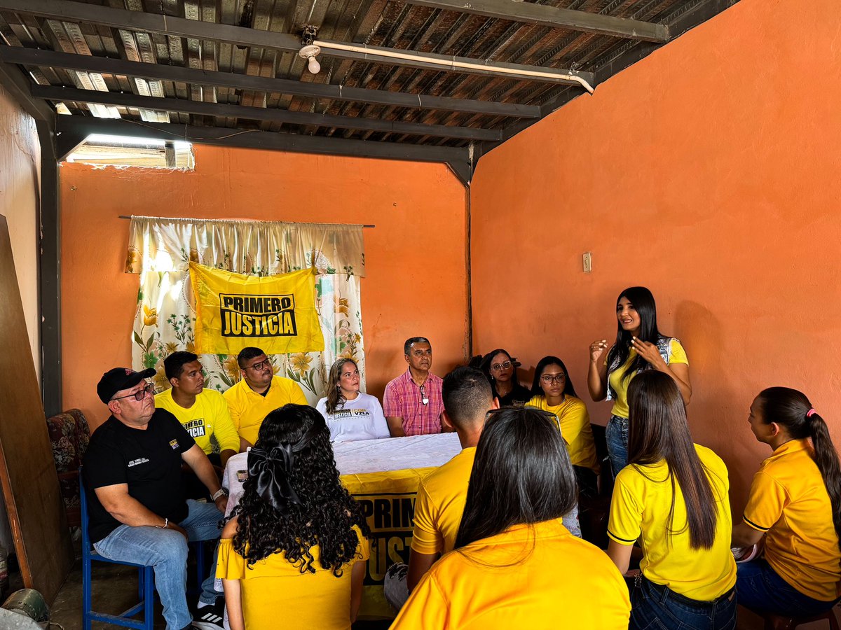 MBMartinezR's tweet photo. #ComanditosAmarillos 💛

📍Chabasquén 🇻🇪

¡Estamos organizados en todos los municipios del país! Motivación, activación y organización para garantizar la victoria electoral. Me alegra reencontrarme con nuestros equipos de @Pr1meroJusticia en Portuguesa ❤️ nuestro compromiso es inquebrantable. 

#PJ600K