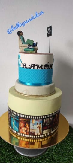 ramoncolmenares's tweet photo. Se aproxima el mes de marzo y mi cumpleaños. Aquí están las tortas de los últimos 3 años. ¿Cuál será el concepto de éste año?
#Jelmi
#Alluda
1- Ajedrez 2021
2- La noche estrellada 2022
3- Mis películas favoritas 2023
#BellaYSusDulces https://t.co/XVRp4WGTnO