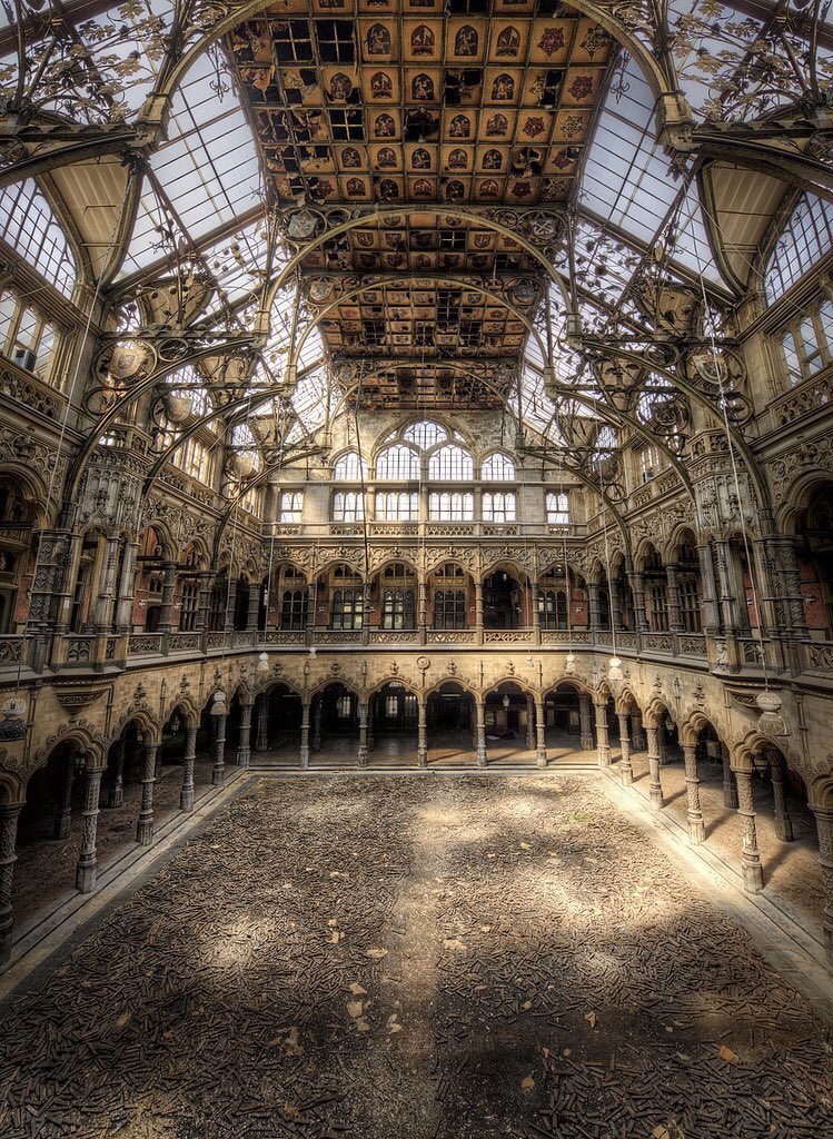 Stock Exchange, Antwerp, surely too beautiful to be #abandoned ...