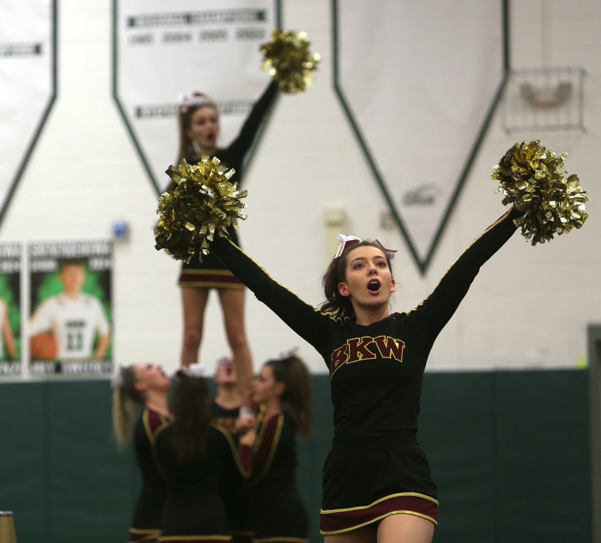 Mike_Photograph's tweet photo. At yesterday's Competitive Cheer sectionals, Guilderland and Berne-Knox-Westerlo cheer teams showed off their grace and stunting ability and some funny facial expressions to boot. GHS finished 3rd in Class A and BKW finished 2nd in Class D. @theAEnews @GoDutchAthletix @TheTG3 https://t.co/s8jGDso8cn