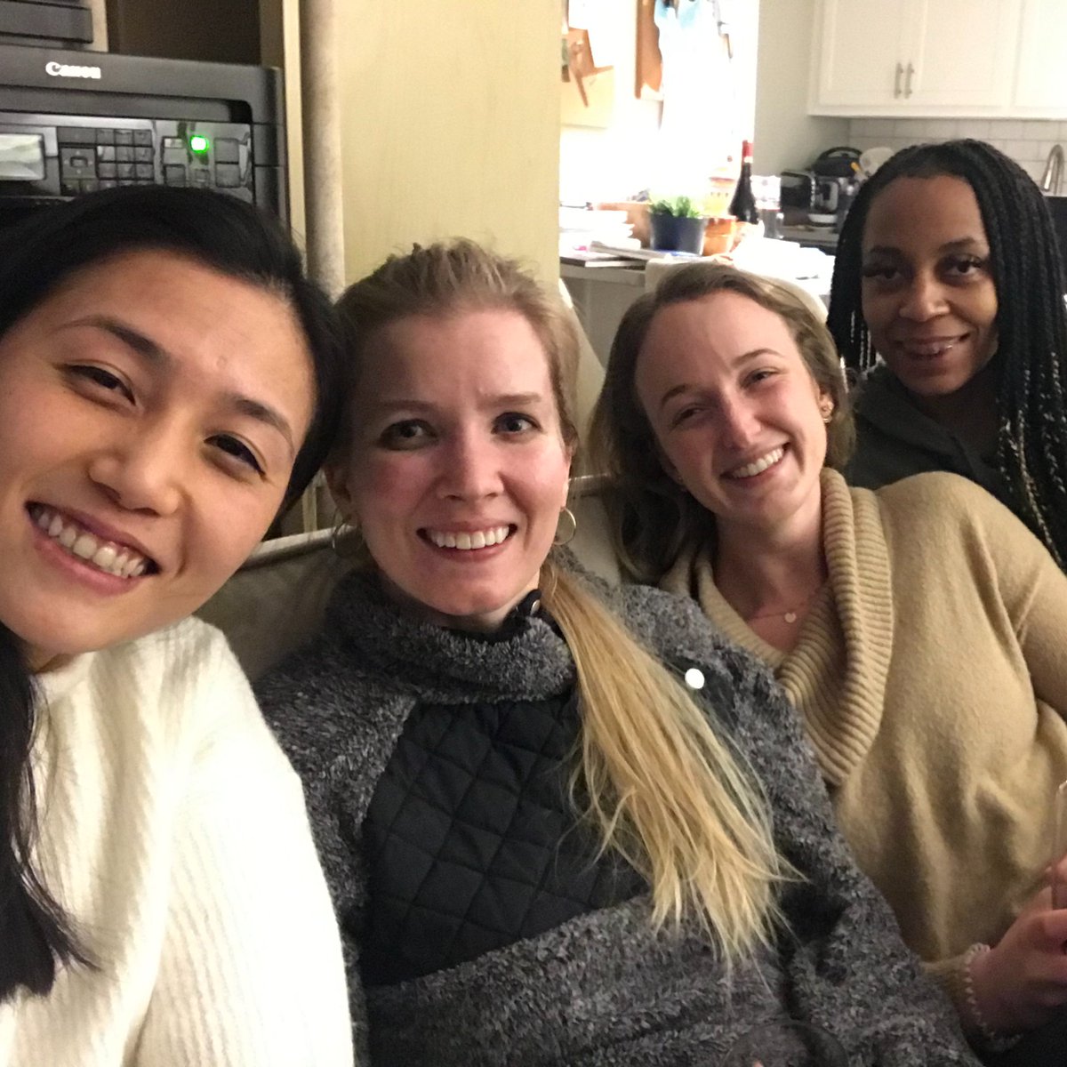 We are continuing our series on what our chief residents are doing after graduation with Dr. Whitney Chiao! Dr. Chiao will be returning to California and joining @SutterHealth/Palo Alto Medical Foundation in Palo Alto as a generalist. Please join us in congratulating her!
