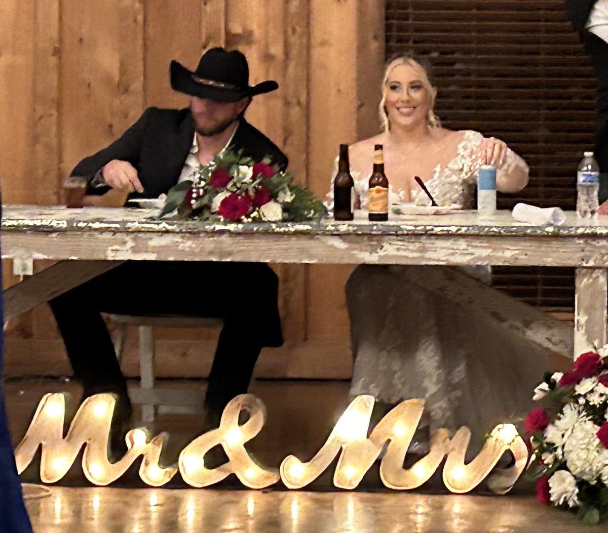 acmladytigerbb's tweet photo. It’s official, Mr. &amp; Mrs. Hines‼️ Beautiful people and Beautiful Wedding! So happy for ya’ll❤️ https://t.co/fwtgGxOXtE