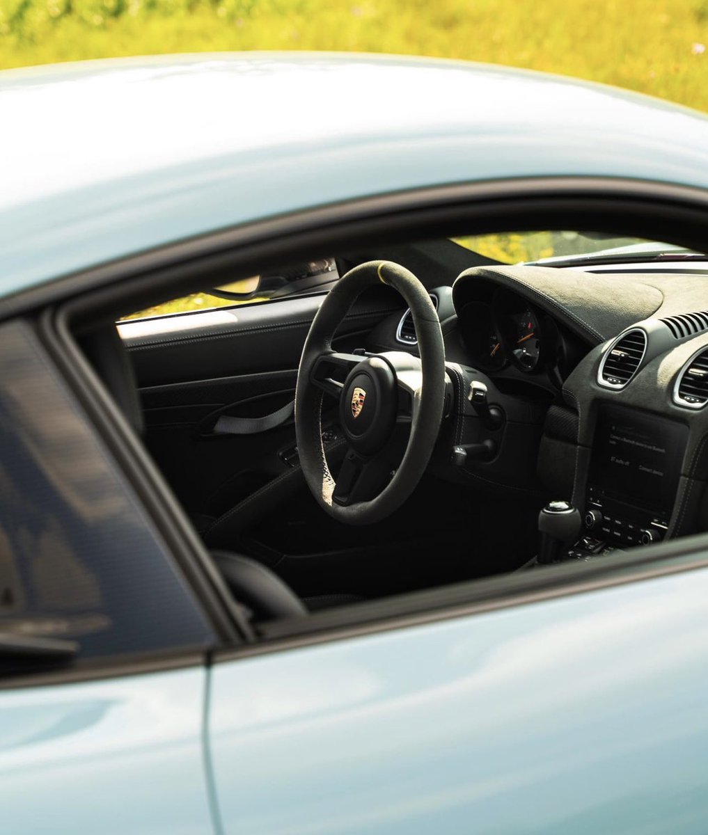 Paint-to-Sample Meissen Blue Cayman GT4 RS