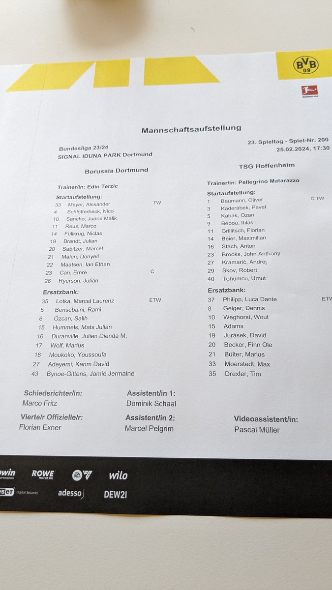 balkeni's tweet photo. Ein Wechsel in der Dortmunder Startelf im Vergleich zum Eindhoven-Spiel. Mats Hummels sitzt auf der Bank, Julian Brandt beginnt. So spielt der @BVB gegen die @tsghoffenheim: https://t.co/DLkHH9DLY0