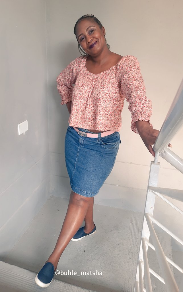 buhle_matsha's tweet photo. @KeithNcube16 guess what? I found a top. And jean takkies tooπ
So, today, I went to play with other members of #ArthritisTwitter rocking my newest outfitππΏππΏππΏ
#BuhleAt49 https://t.co/sKNJTBSstP