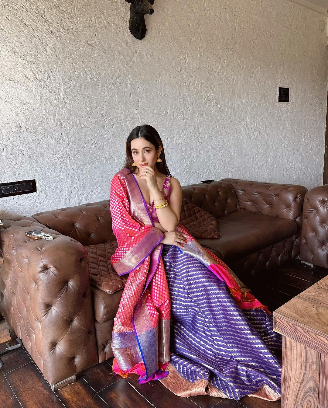 GHMUpn-aYAEjdYD?format=jpg&name=large