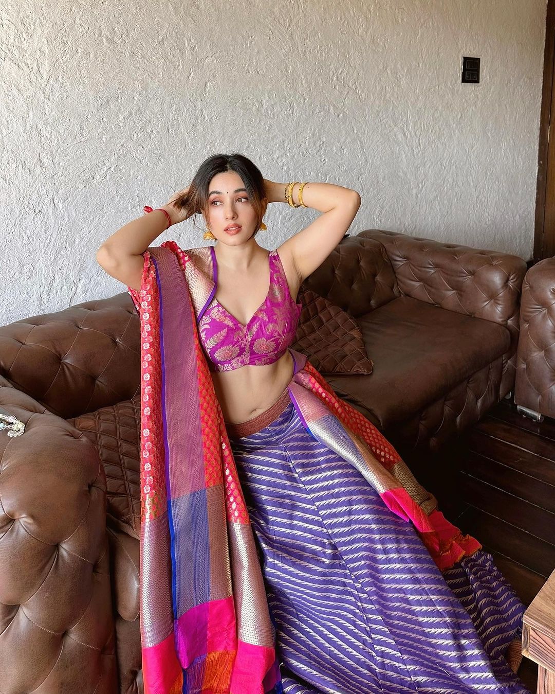 GHMUpn-bsAAhDvC?format=jpg&name=large