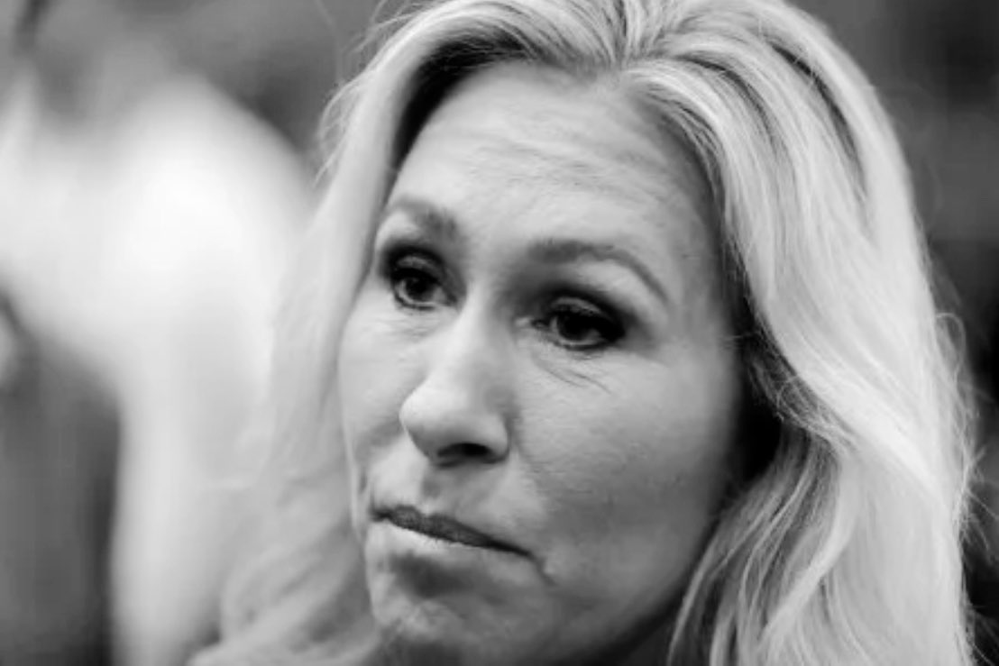 Raise your hand if you think that Marjorie Taylor Greene should be removed from office immediately.🤚 🤚 🤚