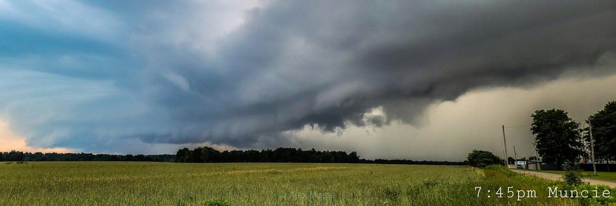 @TJsupercell @HuronSupercells The Day of 3 Shelves...