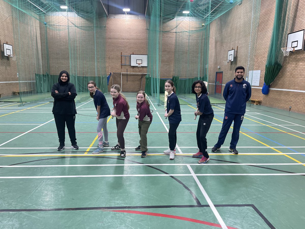 MCC Foundation Girls Glasgow Hub at the High School every Sunday 2:30pm to 5pm. Excellent work by @MoonMughis and @muhammadzain191. @CrickScotland @CS_Development please get in touch. All welcome.