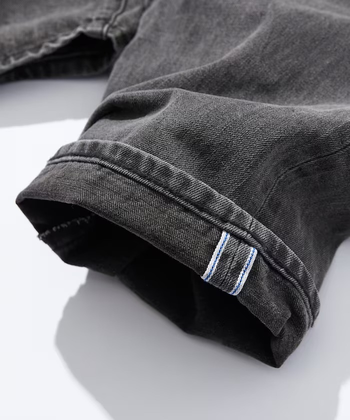 fullress's tweet photo. ファッションディレクター 長谷川昭雄氏ディレクション「CAHLUMN/カウラム」から”Selvedge Denim Pant Baggy”が発売

>> https://t.co/JAfiK5EZWJ https://t.co/b32B9JwrCT