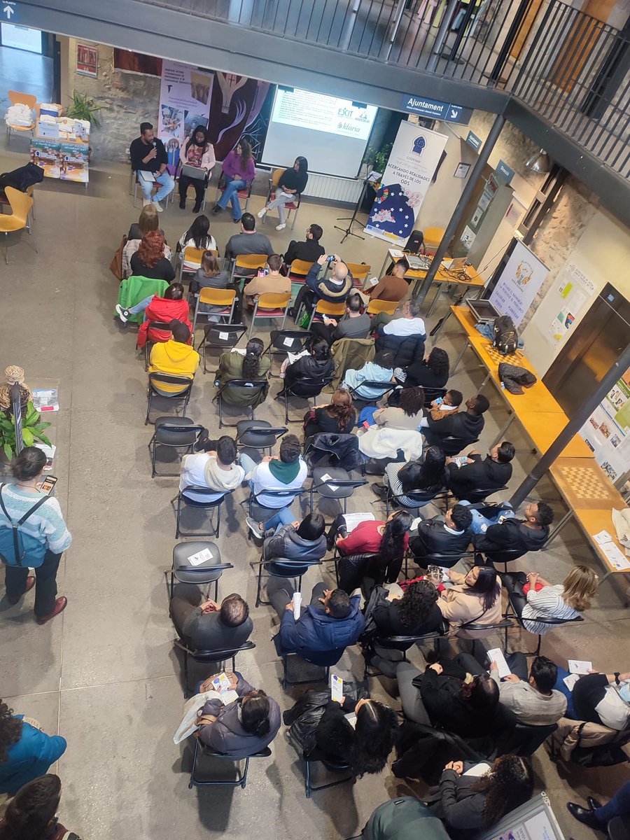 Empoderador i encoratjador el seminari sobre Realitat Migratòria, Acollida i els ODS organitzat per ECCIT.

Les entintats com a motors transformadors i generadors de vincles entre migració, acollida i sostenibilitat social

Enhorabona x la gran tasca que dueu terme altruistament!