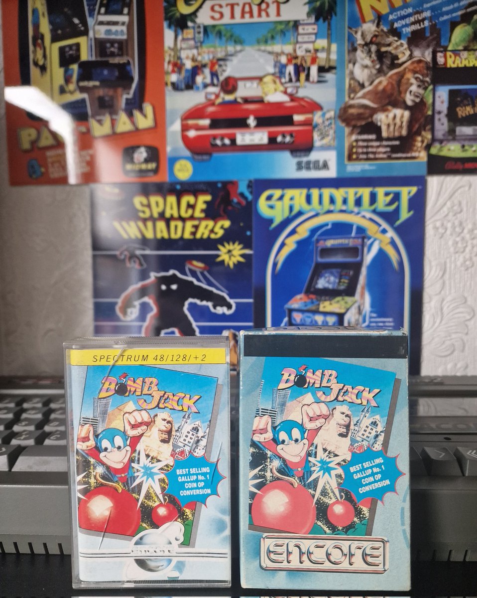 GamersPardise's tweet photo. Which version is the better one?
Bomb Jack on the C64 or Spectrum?
#c64 #commodore #spectrumzx #retrogaming #retrogames #retrogamer #gamers #GamersUnite #80s https://t.co/P7aQwh1Ug4