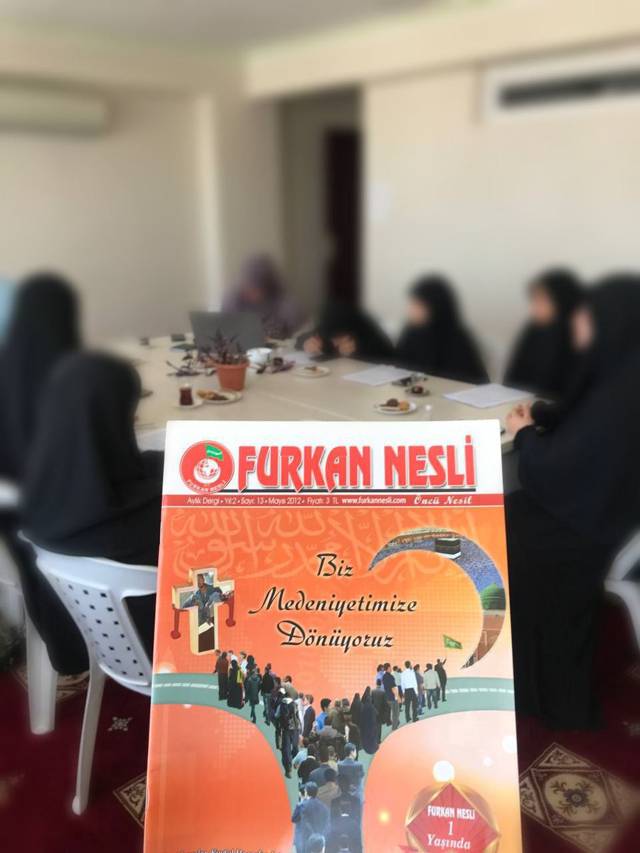 furkannesliokur's tweet photo. 🙌Heyecanlı okurlarımız ile 13. Sayımızın tahlilini gerçekleştirdik ☺️

✨2011 yılının Mayıs ayında yayın hayatına başlayan dergimizin 1 yaşına girdiği 13. Sayının tahlilini yapmak, Hakkın gür sesi olan dergimizin tarihine şahit olmak açısından bizler için apayrı bir duygu oldu.. https://t.co/WBTShAuRHX