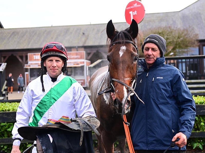 TheINHSC's tweet photo. 👏Congratulations to James and Vincent Devereux, Owner and Handler of Kerlogue and Shane O'Rourke, rider, on their victory in the INHSC sponsored 6yo &amp; Upwards Geldings Maiden at Kildare (F) Punchestown yesterday, winning connections will receive a total prize fund of €2,025. https://t.co/LLp7XxZsAD