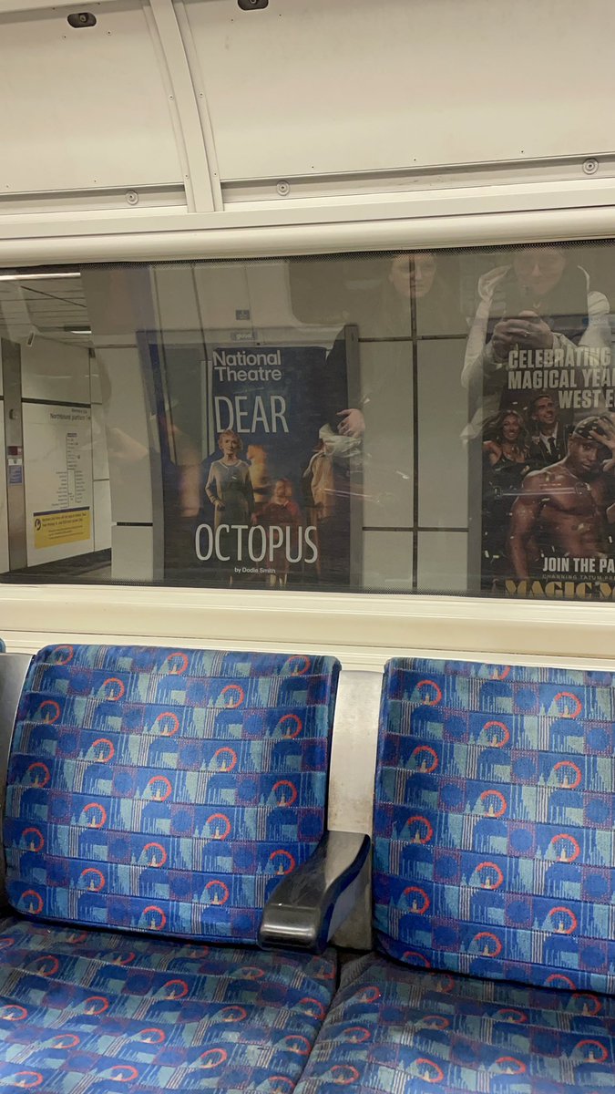 lduncanupdates's tweet image. ‘Dear Octopus’ is everywhere around London 👀👀. The show runs until March 27th. Be sure to get tickets if you have a chance to go!!!