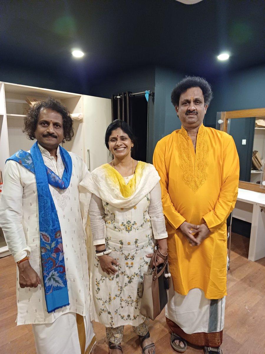 AparnaMSridhar's tweet photo. Congratulations to world renowned violinsts Mysore Manjunath ji and Naganna (Mysore Nagaraj for the Bharatiya Samagana Matanga award. He spoke to @IndicaOrg on why Indian music is popular all over the world @IndicaSoftPower @iccr_hq 

#Indianmusic #ragas #violin https://t.co/ofRIeKVeZc