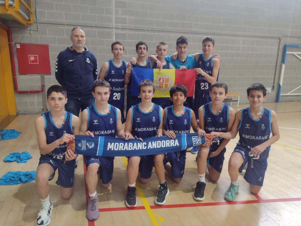 canitotwit's tweet photo. 🏀🇦🇩 Primera derrota de la temporada de l'#InfantilVermell del @morabancandorra, però han lluitat i han salvat l'average contra La Salle Manresa. El #PreminiB ha guanyat el Pardinyes, a Lleida 👏#MaiPor #EQUIP https://t.co/xGzctX2xC0