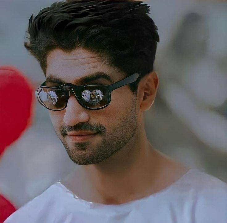 Hema35825564's tweet image. प्रेम वह सागर है_____
     #Ufff    
_____जहाँ अच्छे अच्छो की बुद्धि डूब जाती हैं..!!
😜😝😎😁😂🙈🙈