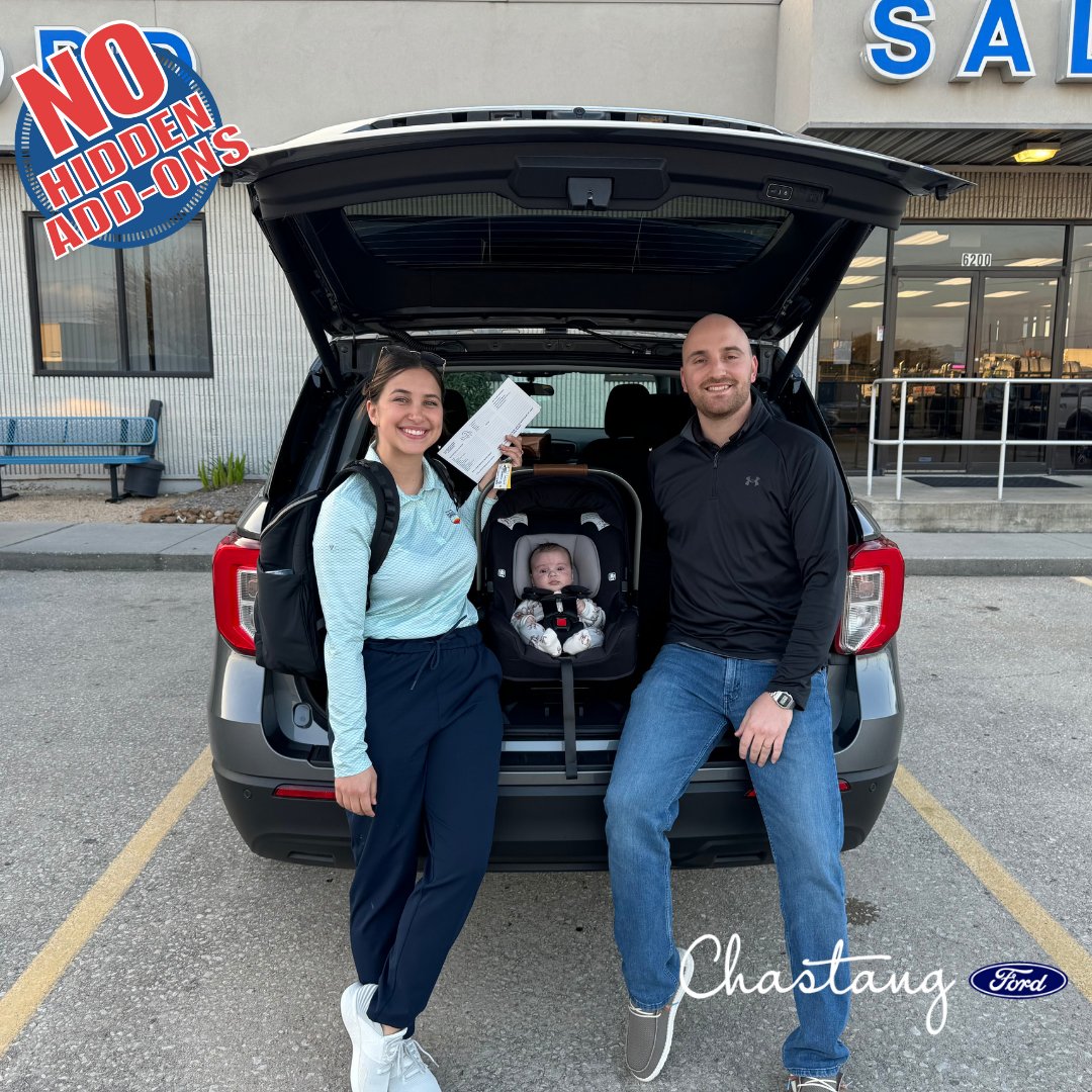 ChastangFord's tweet image. 🎉 Congrats Klapesky Family! 🚗 Embark on new journeys with the sleek 2023 Explorer! 🌟 Thanks, Cody, for making it happen. Enjoy the ride! 🎊 #ChastangFordFamily #NewAdventures #2023Explorer