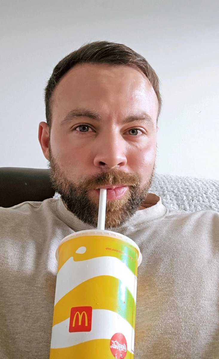 Ethan Bradbury - MrBritainX tweet media