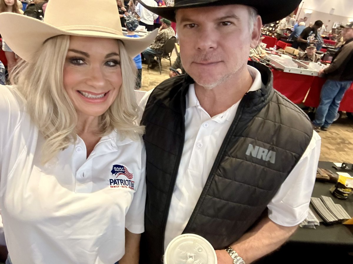 AngelaBoxShow's tweet image. What an amazing weekend with FD … thank you God!!!! ❤️❤️❤️

#berachah #2a #postscript #se7en #loml #truelove #bestfriends #Godisamazing #virtuvian #divinecoordination @postscripthtx @se7enhtx