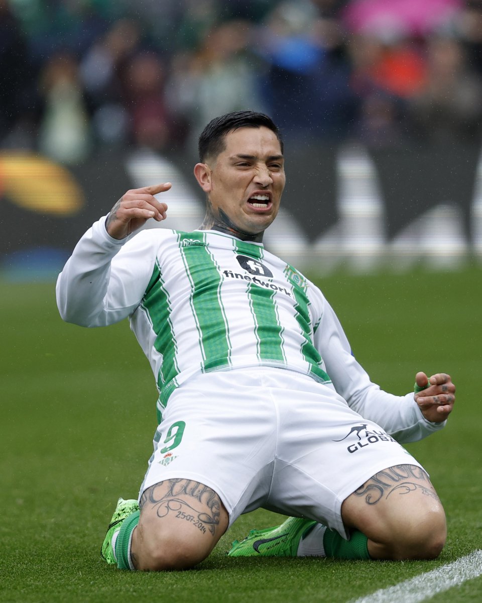 🇦🇷⚽ @Chimy_Avila9 marcou seu primeiro gol com a camisa do @RealBetis! 💚

#RealBetisAthletic