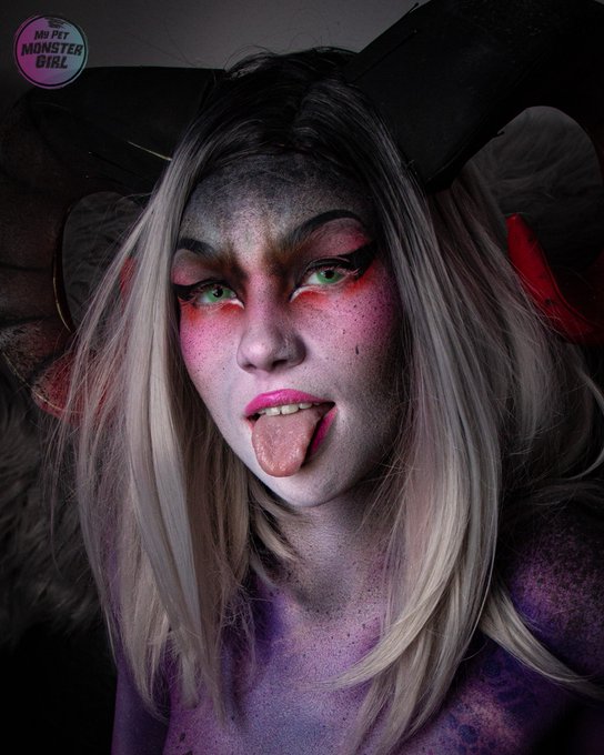 Come worship this Sunday at the Temple of My Pet Monster Girl!   W/ Neko H3ntai Kitty! https://t.co/