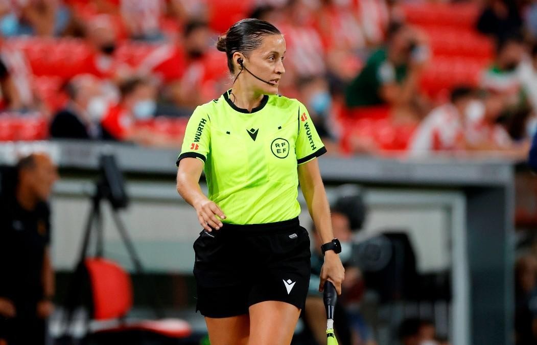 ⚖️ | #Arbitraje |

🙏🏼Desde <a href="/FedExFutbol/">Fexfutbol</a> deseamos una pronta recuperación a GUADALUPE PORRAS AYUSO tras su accidente en el <a href="/RealBetis/">Real Betis Balompié 🌴💚</a> 🆚 <a href="/AthleticClub/">Athletic Club</a>.

💪🏼¡Fuerza paisana, eres orgullo del arbitraje extremeño, español e internacional!

#Extremadura💚🤍🖤
#JugamosEnEquipo