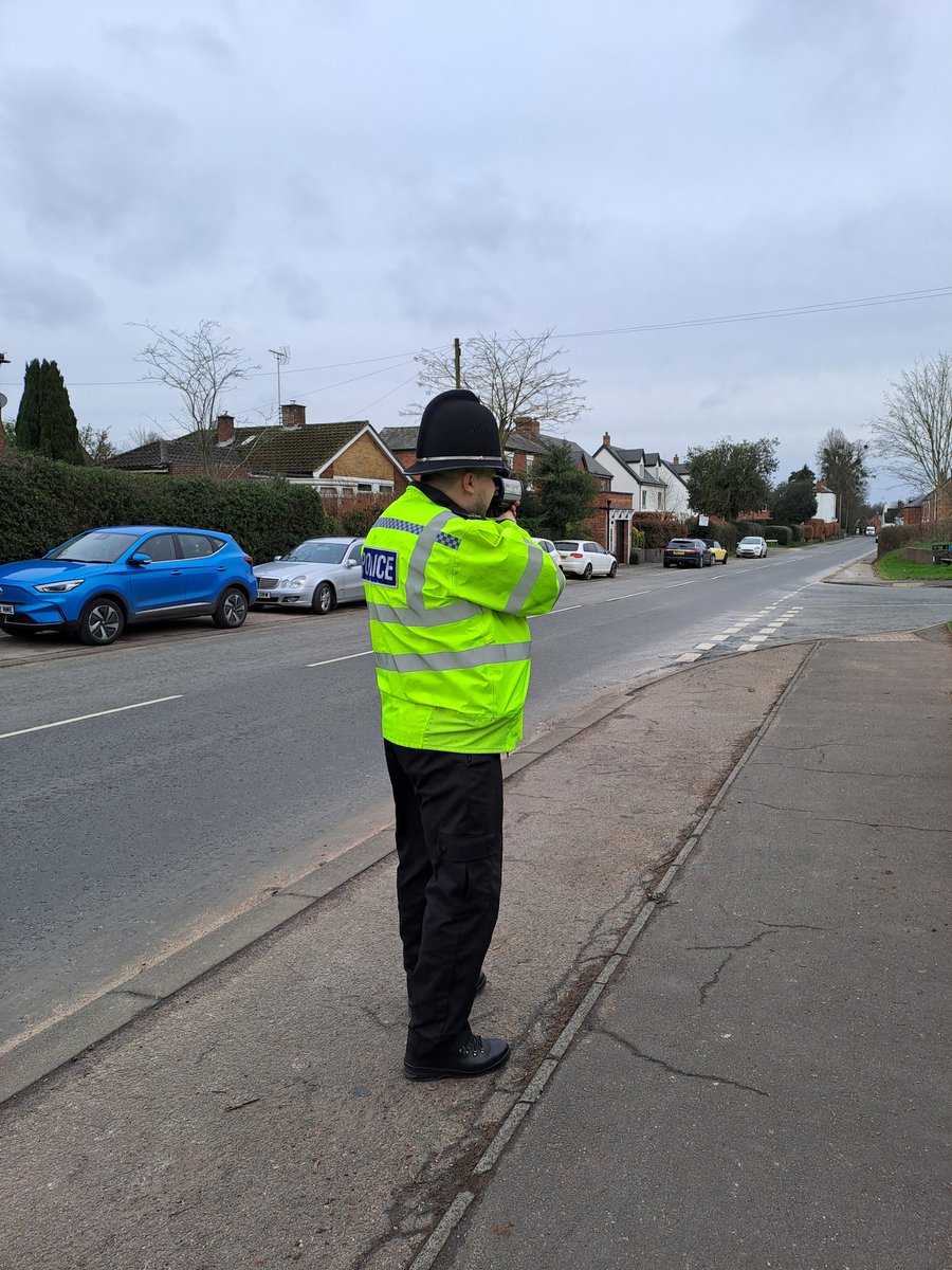 Speed enforcement Ombersley. 102 vehicles checked. All keeping to the speed limit #saferwestmercia