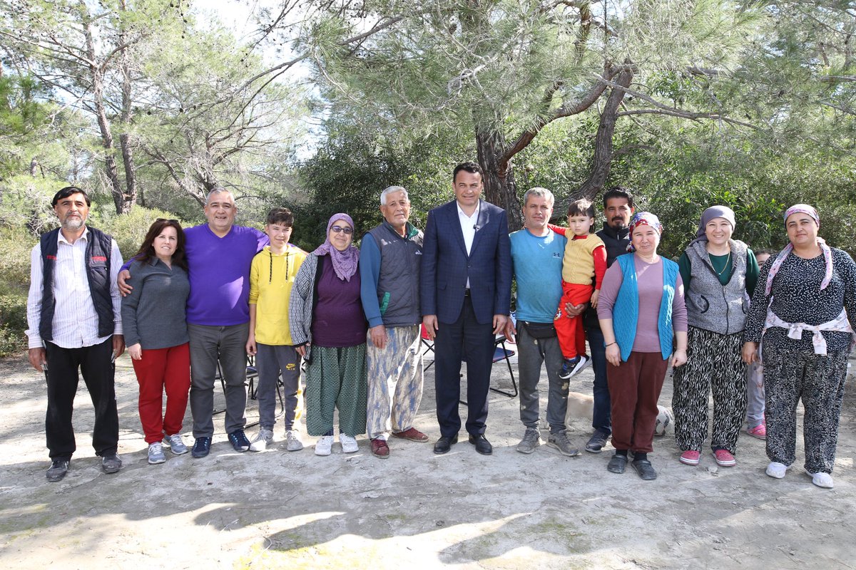 Ova Mahallemiz Gerium Mesire Alanında piknik yapan kıymetli hemşehrilerimizle bir aradayız.

Onların enerjisi, güleryüzü ve samimiyeti bizlere güç ve kuvvet veriyor.

#MutluOvaİçinYolaDevam