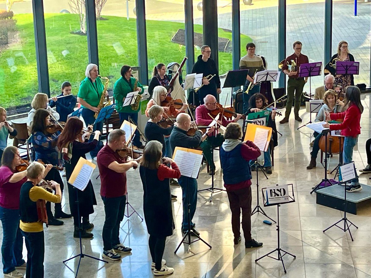 Our pop up orchestra brought a smile to people’s faces as they came into Blackpool Victoria Hospital to visit friends and relatives. Our collection was for the Blue Skies Hospitals Fund. @HHconductor debuted on woodblock!