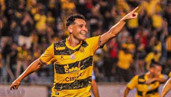 LosDSolEste's tweet photo. Se los presento Jhow Hendric Benavídez Banegas.

Lo que está jugando el 10 del Auri 🥵🥵

🟡⚫🟡🚂 https://t.co/FXmKLm5oXB