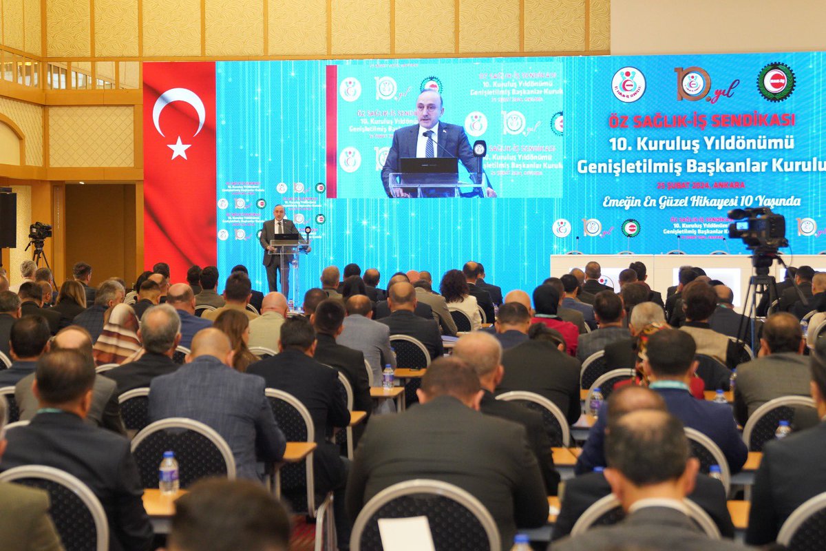 Öz Sağlık-İş Genişletilmiş Başkanlar Kurulu Toplantısı Gerçekleştirildi

Toplantıda konuşan Genel Başkanımız Devlet Sert: "Yüksek enflasyon ve asgari ücret zamları sözleşmelerimizi kısır bıraktı. Ek Protokol ile düzeltmeye çalışıyoruz. Herkese verilen yüzde 49.5’lik zammın kamu