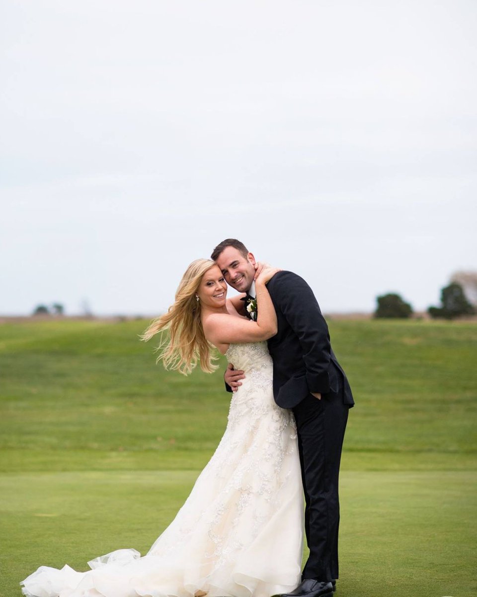 TimberPointCC's tweet image. The beginning of forever in a single moment. 💍🌟
-
#LessingsWeddings #TimberPoint @Lessingsweddings
📸 : @foxlight_studios