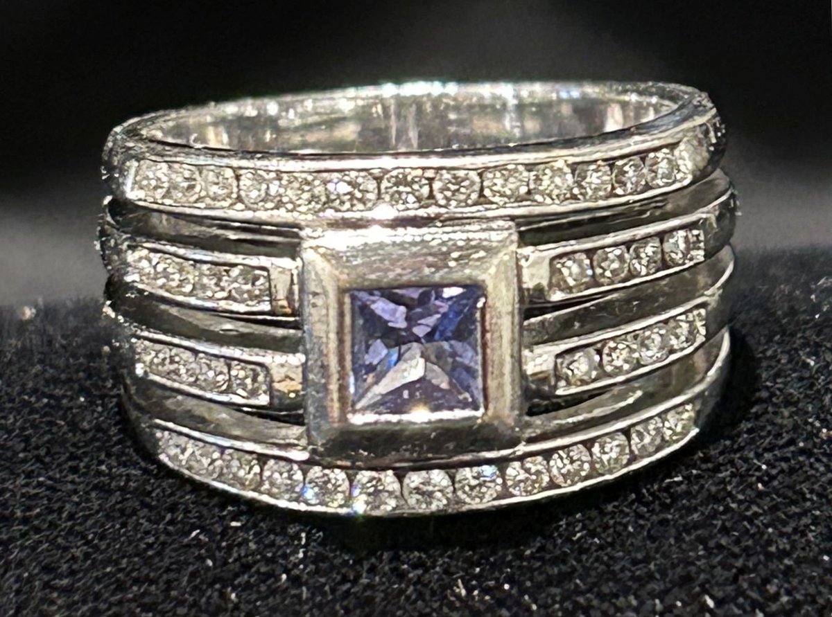 💎💍White gold Tanzanite  Diamond Ring with estimate €1,200 €1,800 is Lot 502 Wednesday, March 6 sheppards.ie #diamondrings #diamondring @Sothebys @ChristiesInc #sheppardsirishauctionhouse #durrow #onlineauction #vintage #style #retro