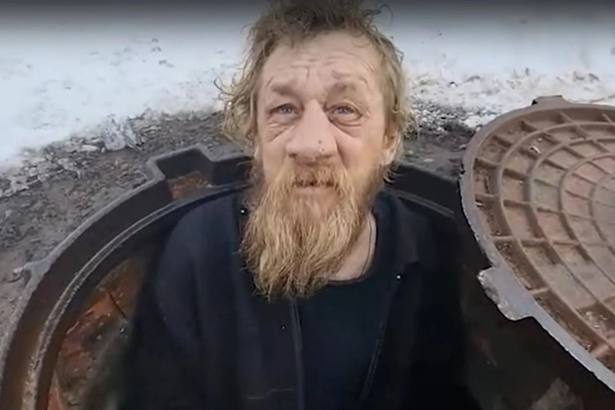 darkwebhaber's tweet photo. Rusya'da öldü sanılan adamın 15 yıldır kanalizasyonda yaşadığı ortaya çıktı. https://t.co/FmqI9hggql