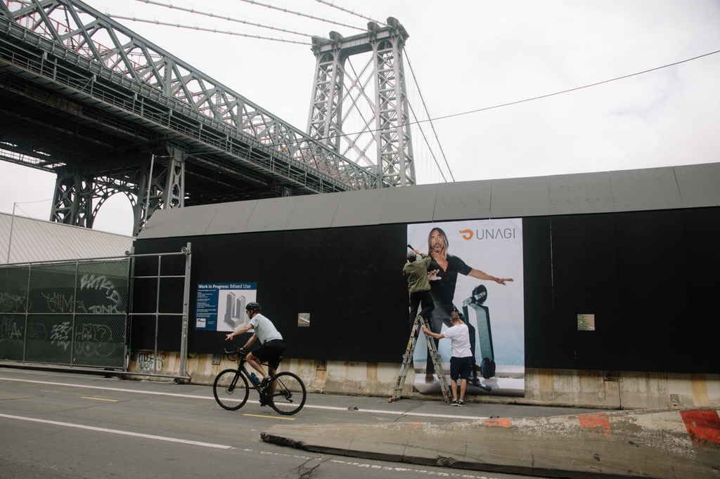 unagiscooters's tweet image. Spotted: Iggy Pop, the rock legend himself. ⁠
⁠
His iconic swagger reminds us of the raw, rebellious spirit of punk. A moment that captures more than just a sighting, it's a testament to living fiercely on your own terms.⁠
⁠
#MoveSmarter #IggyPop