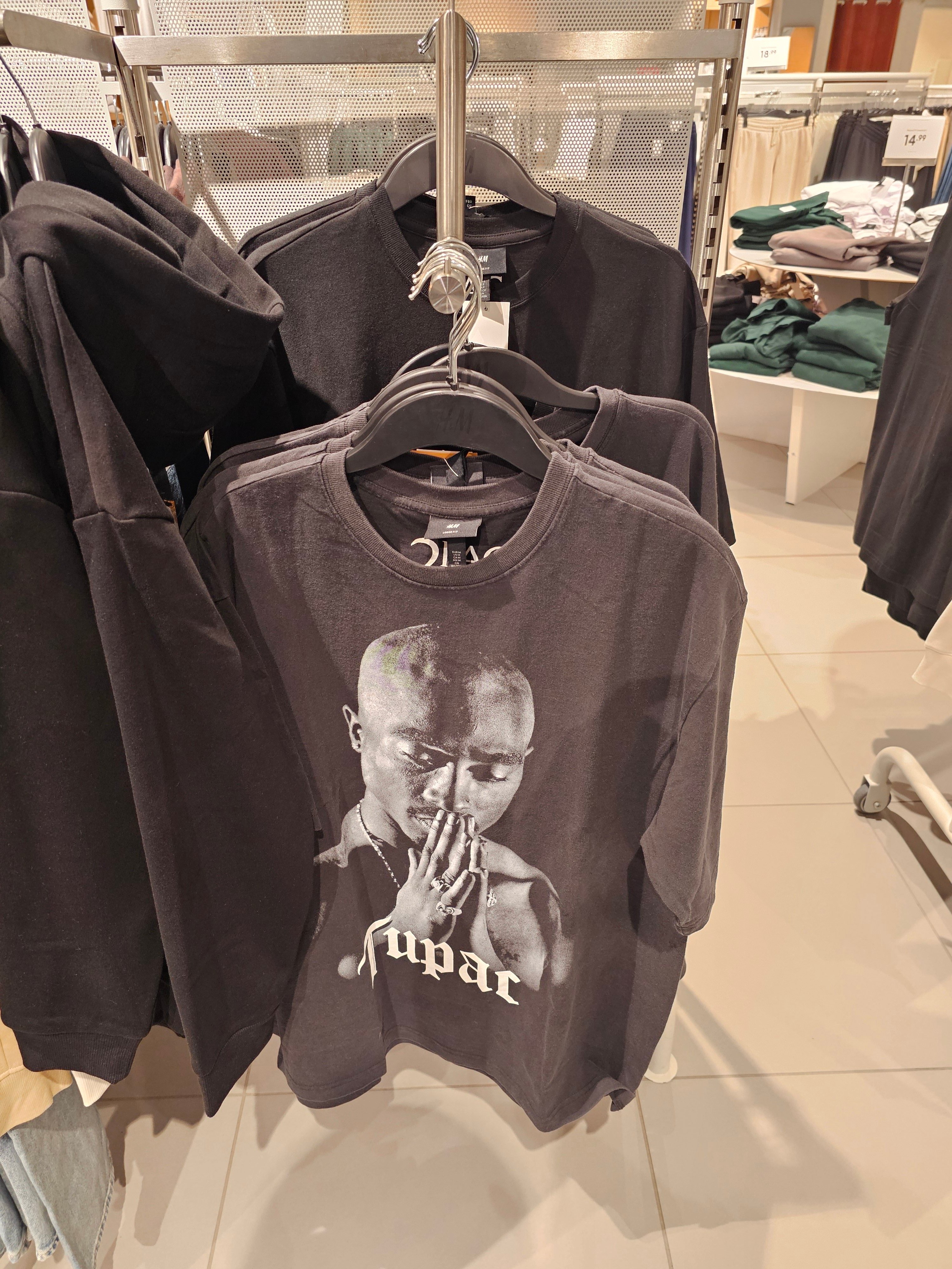 M95 on X Was so close to buying this today at H M then I remembered im going to see like 20mfrs wearing the same shxt in my town. Fk fast fashion